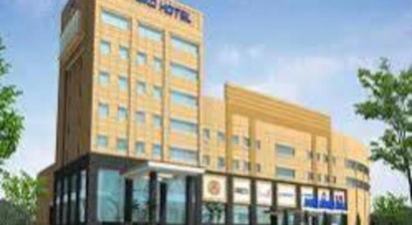 Grand Basko Hotel Padang Kültér fotó